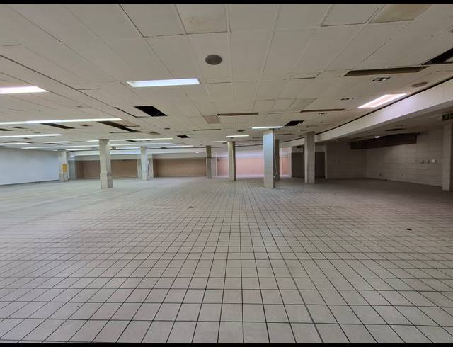 2,222M² RETAIL TO LET IN CRAIGHALL PARK